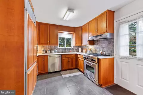 Kitchen - 706 Murdock Rd, Baltimore, MD 21212 photo 2 of 3