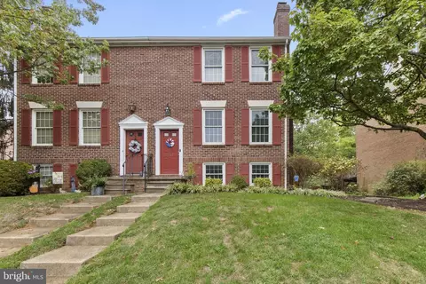 5843 Richardson Mews Sq, Halethorpe, MD 21227