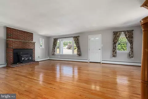 Living - 16357 Trenton Rd, Upperco, MD 21155 photo 1 of 6