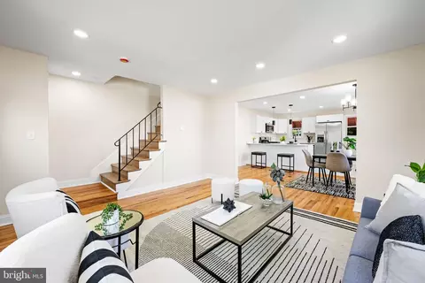 Living - 1 Boymans Ct, Baltimore, MD 21206 photo 2 of 3