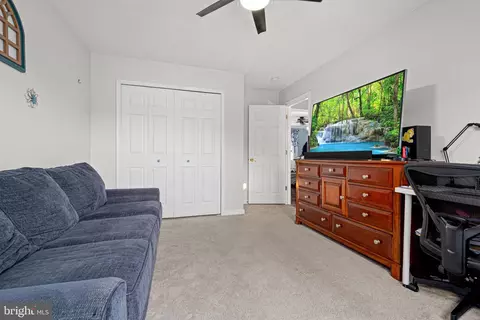 Bedroom - 4635 Greencove Cir, Sparrows Point, MD 21219 photo 2 of 7