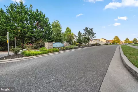 View/Area - 4635 Greencove Cir, Sparrows Point, MD 21219 photo 6 of 7