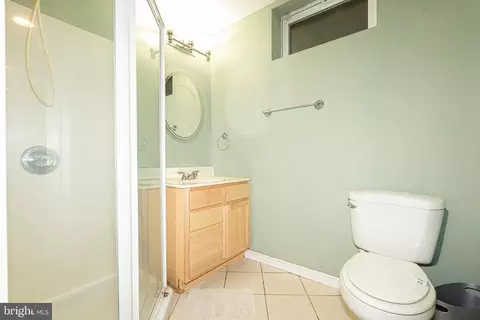 Bath - 4635 Greencove Cir, Sparrows Point, MD 21219 photo 5 of 5
