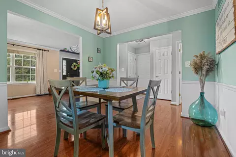 Entry Way - 4635 Greencove Cir, Sparrows Point, MD 21219 photo 6 of 11