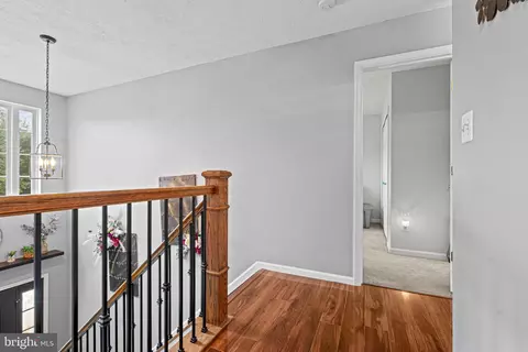 Entry Way - 4635 Greencove Cir, Sparrows Point, MD 21219 photo 10 of 11