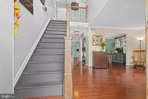 Entry Way - 4635 Greencove Cir, Sparrows Point, MD 21219 photo 2 of 11