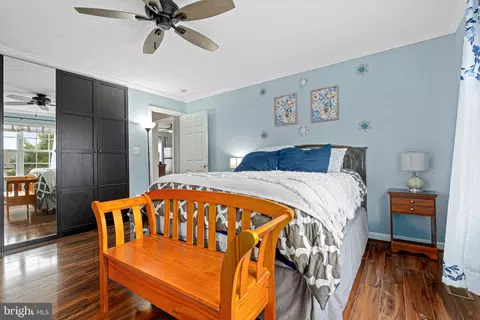 Bedroom - 4635 Greencove Cir, Sparrows Point, MD 21219 photo 5 of 7