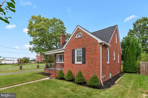 1314 Dorsey Ave, Essex, MD 21221
