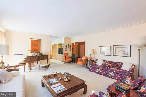 11 Slade Ave #412, Pikesville, MD 21208