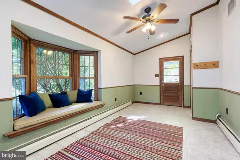 Entry Way - 724 Murdock Rd, Baltimore, MD 21212 photo 1 of 1