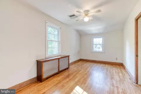 Bedroom - 724 Murdock Rd, Baltimore, MD 21212 photo 2 of 4