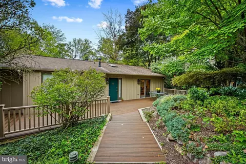 607 W Chesapeake Ave, Towson, MD 21204