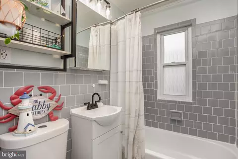 Bath - 33 Honeycomb Rd, Middle River, MD 21220 photo 1 of 2