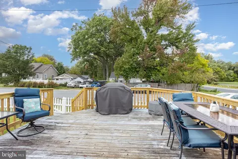 Exterior - 33 Honeycomb Rd, Middle River, MD 21220 photo 3 of 4