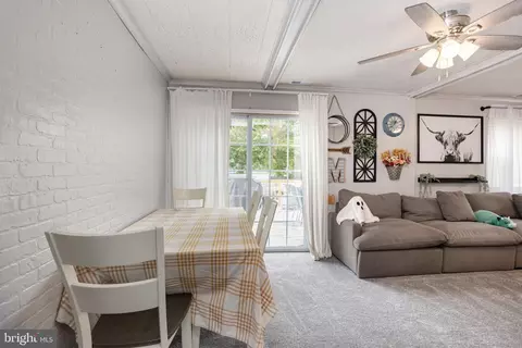 Dining - 33 Honeycomb Rd, Middle River, MD 21220 photo 2 of 2