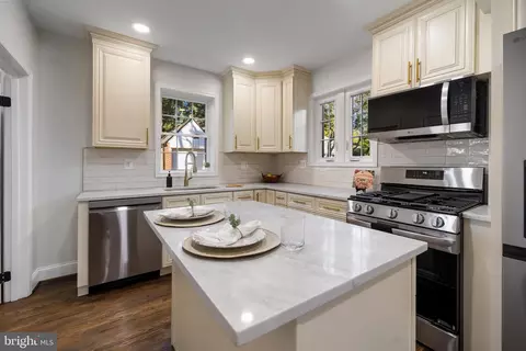 Kitchen - 514 Dunkirk Rd, Baltimore, MD 21212 photo 1 of 2