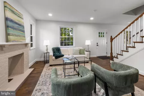 Living - 514 Dunkirk Rd, Baltimore, MD 21212 photo 2 of 2
