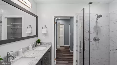 Bath - 514 Hampton Ln, Towson, MD 21286 photo 1 of 5