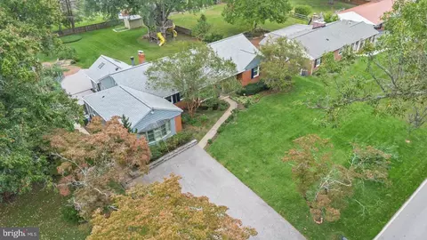 View/Area - 514 Hampton Ln, Towson, MD 21286 photo 4 of 7