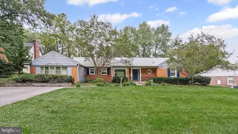 Exterior - 514 Hampton Ln, Towson, MD 21286 photo 2 of 8