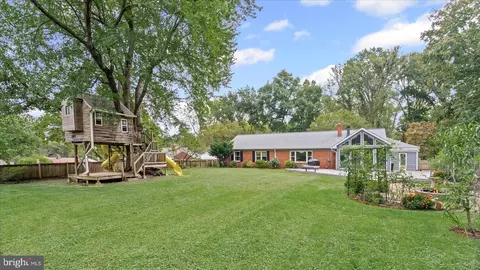 Exterior - 514 Hampton Ln, Towson, MD 21286 photo 6 of 8