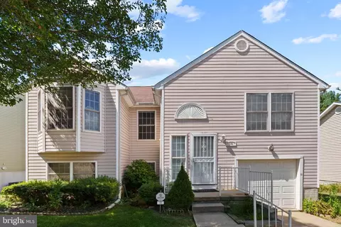 16 Rhonda Ct, Windsor Mill, MD 21244