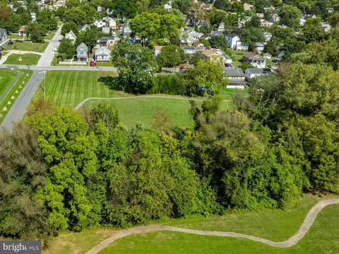 P356 Fifth Ave., Lansdowne, MD 21227 photo 5