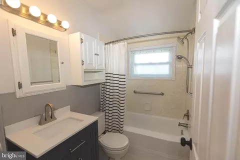 Bath - 1940 Wareham Rd, Dundalk, MD 21222 photo 1 of 1