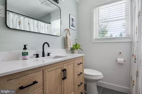 Bath - 11721 Hamilton Pl, White Marsh, MD 21162 photo 2 of 2