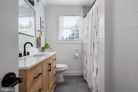 Bath - 11721 Hamilton Pl, White Marsh, MD 21162 photo 1 of 2