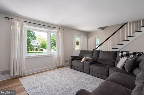 Living - 11721 Hamilton Pl, White Marsh, MD 21162 photo 2 of 2