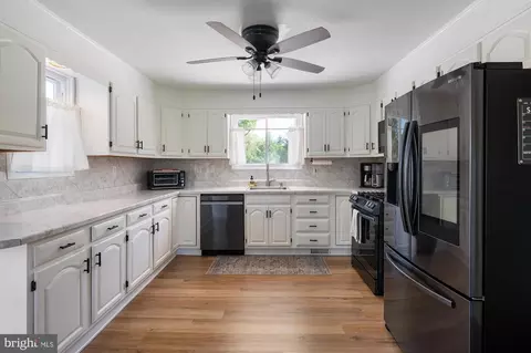 Kitchen - 11721 Hamilton Pl, White Marsh, MD 21162 photo 1 of 1