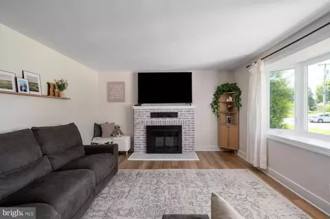 Living - 11721 Hamilton Pl, White Marsh, MD 21162 photo 1 of 2