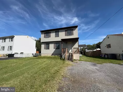 2803 8th St, Sparrows Point, MD 21219