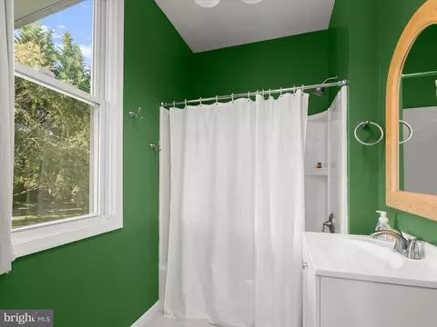 Bath - 7536 Marks Ave, Nottingham, MD 21236 photo 1 of 2