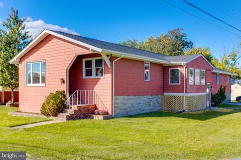 7540 Bay Front Rd, Sparrows Point, MD 21219
