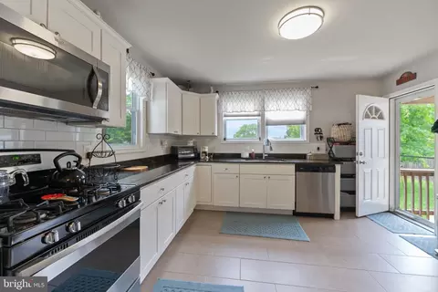 1706 Summit Ave, Halethorpe, MD 21227 photo 16