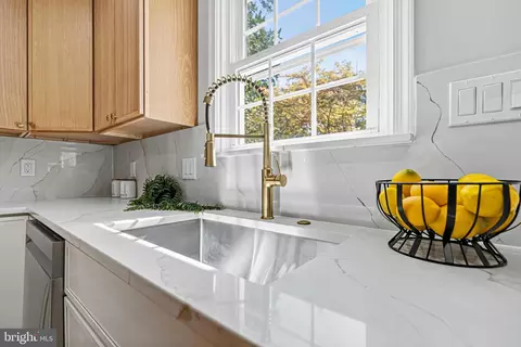 803 Stoneleigh Rd, Baltimore, MD 21212 photo 22