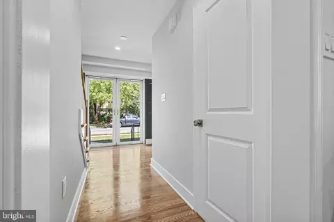 803 Stoneleigh Rd, Baltimore, MD 21212 photo 11