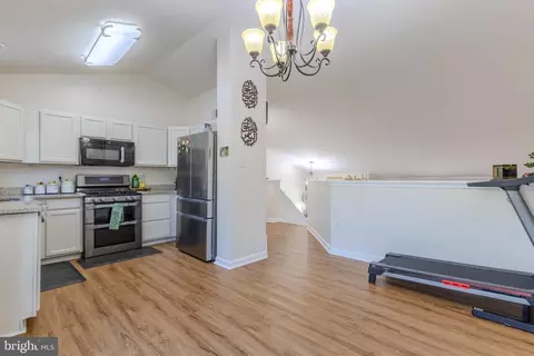 Entry Way - 7530 Haystack Dr, Windsor Mill, MD 21244 photo 4 of 6