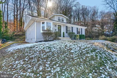 1005 Donington Cir, Towson, MD 21204