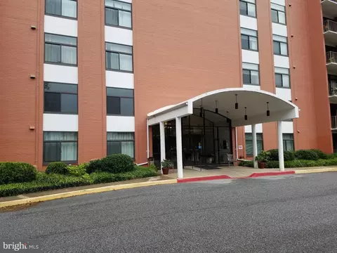 1 Smeton Pl #902, Towson, MD 21204