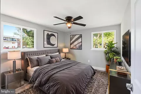 Bedroom - 5006 Shelbourne Rd, Halethorpe, MD 21227 photo 5 of 11