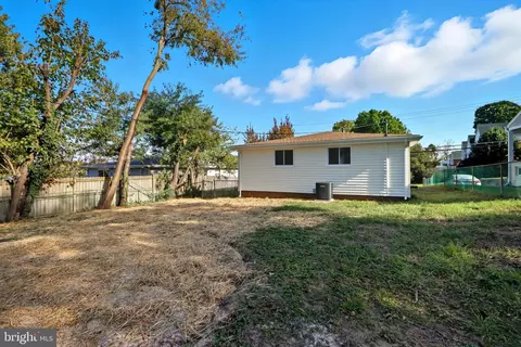Exterior - 5006 Shelbourne Rd, Halethorpe, MD 21227 photo 4 of 4