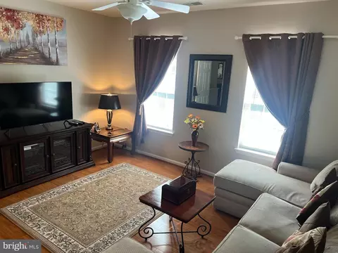 425 Hopkins Landing Dr #425, Essex, MD 21221