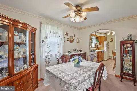 Dining - 4817 E Joppa Rd, Perry Hall, MD 21128 photo 2 of 2