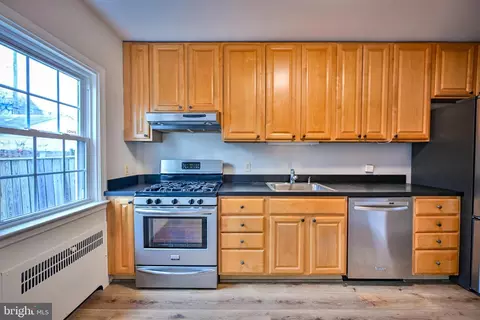 207 Murdock Rd, Baltimore, MD 21212 photo 12