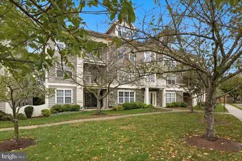 8815 Stone Ridge Cir #202, Pikesville, MD 21208