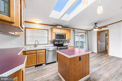 3204 Jonquil Ln, Middle River, MD 21220 photo 11