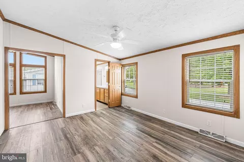 3204 Jonquil Ln, Middle River, MD 21220 photo 16